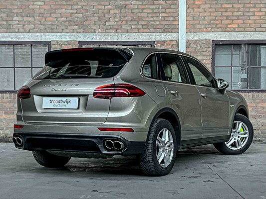 Porsche Cayenne S E-Hybrid 3.0 416PS 2015 (Original-NL), 6-ZGG-64