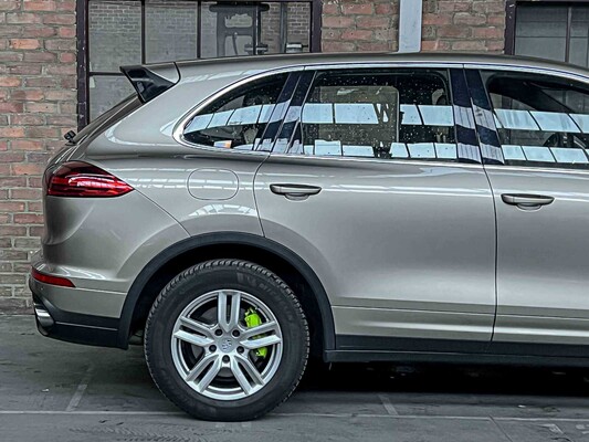 Porsche Cayenne S E-Hybrid 3.0 416PS 2015 (Original-NL), 6-ZGG-64