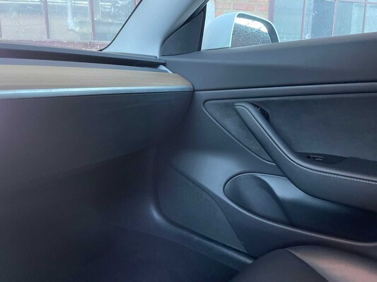 Tesla Model 3 Standard RWD Plus 60 kWh 2019 (Original-NL), G-233-DX