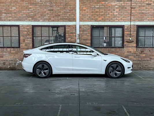 Tesla Model 3 Standard RWD Plus 60 kWh 2019 (Original-NL), G-233-DX