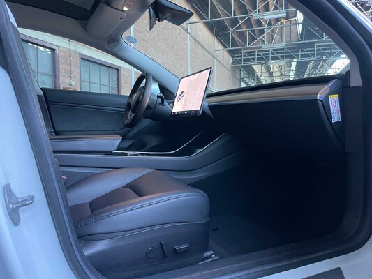 Tesla Model 3 Standard RWD Plus 60 kWh 2019 (Original-NL), G-233-DX