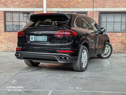 Porsche Cayenne S E-Hybrid 3.0 V6 416pk 2015 (Facelift)