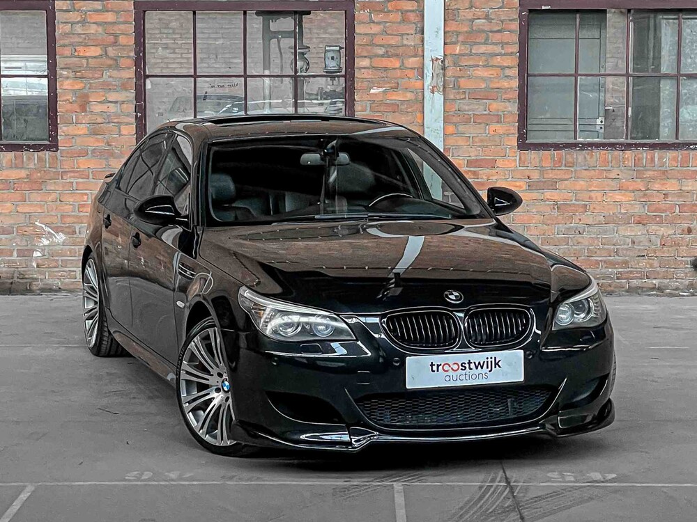 BMW M5 5.0 V10 500PS 2010