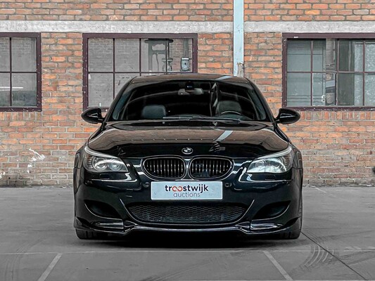 BMW M5 5.0 V10 500hp 2010