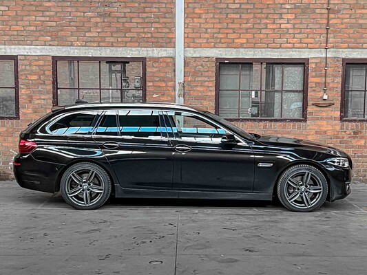 BMW 530xd High Executive 5-serie Touring 258pk 2015, JK-263-X