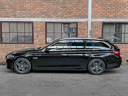 BMW 530xd High Executive 5-serie Touring 258pk 2015, JK-263-X