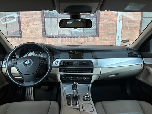 BMW 528i Touring Executive 245pk 2012 F11 5-serie (Origineel-NL), 08-XGB-5