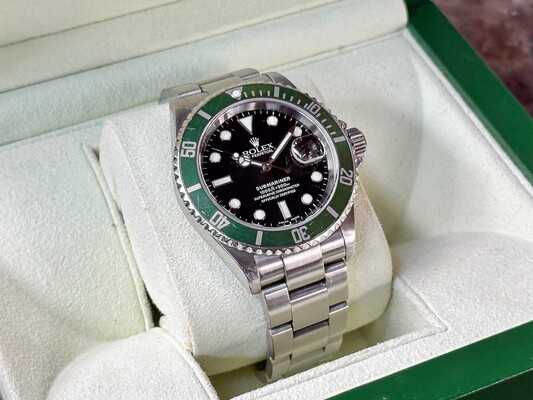 Rolex Submariner 16610T 2006 Wristwatch