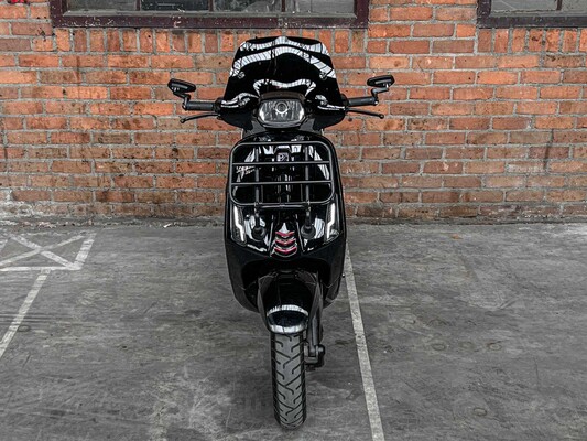 Vespa Moped Sprint 4T 80cc 2014, F-149-XZ