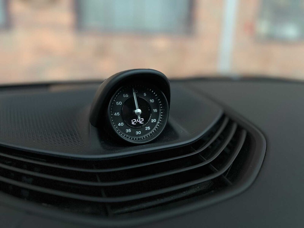 Porsche Taycan 4S Performance 84kWh 489PS 2020 (Original-NL), J-824-JS