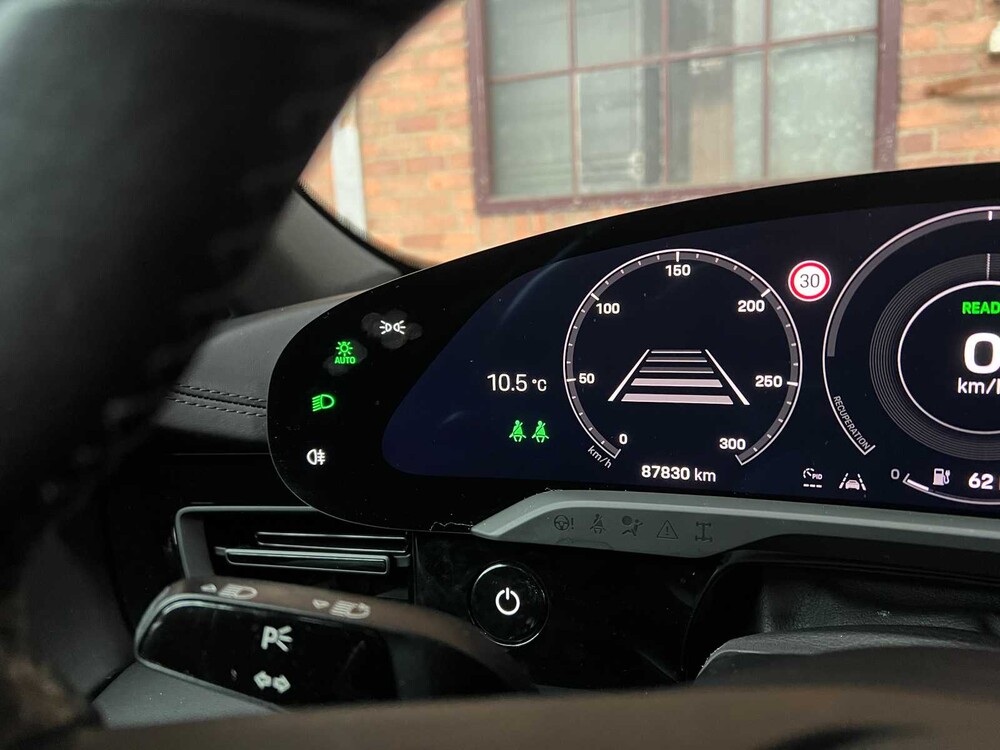 Porsche Taycan 4S Performance 84kWh 489PS 2020 (Original-NL), J-824-JS