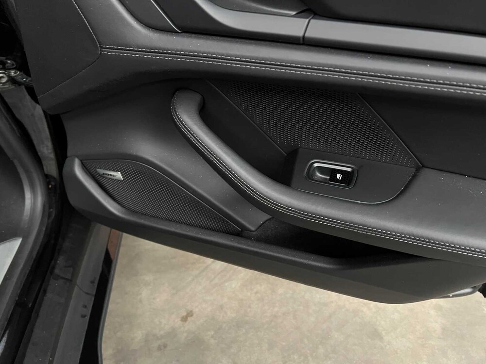 Porsche Taycan 4S Performance 84kWh 489PS 2020 (Original-NL), J-824-JS