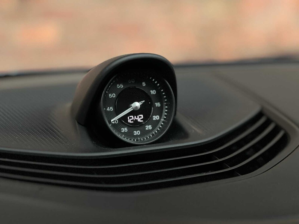 Porsche Taycan 4S Performance 84kWh 489PS 2020 (Original-NL), J-824-JS