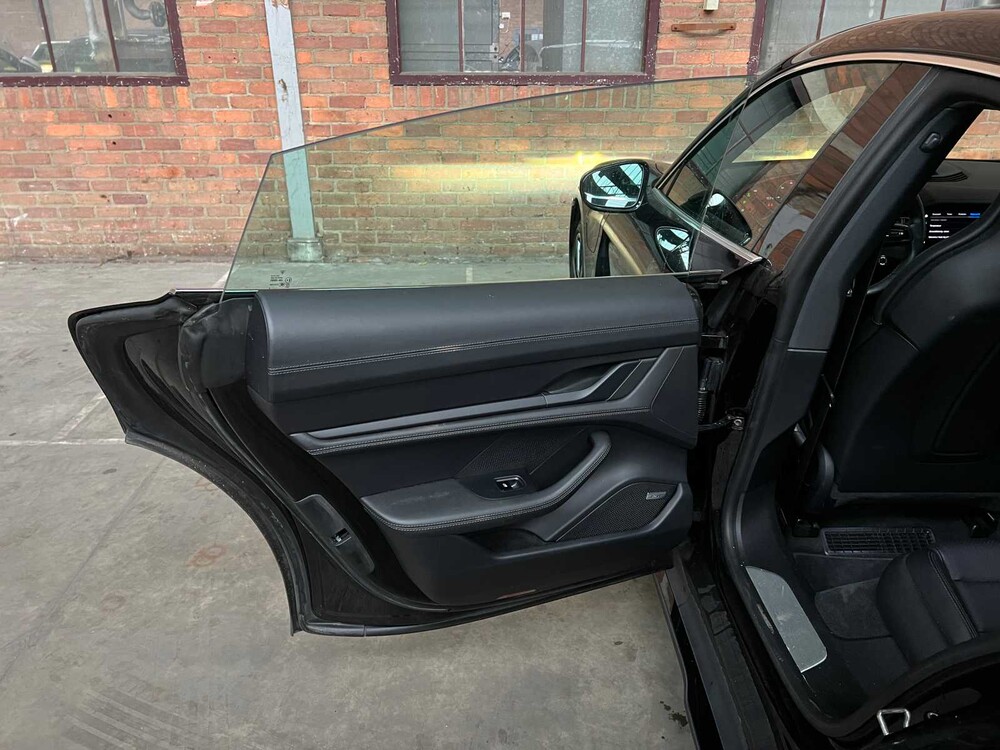 Porsche Taycan 4S Performance 84kWh 489PS 2020 (Original-NL), J-824-JS