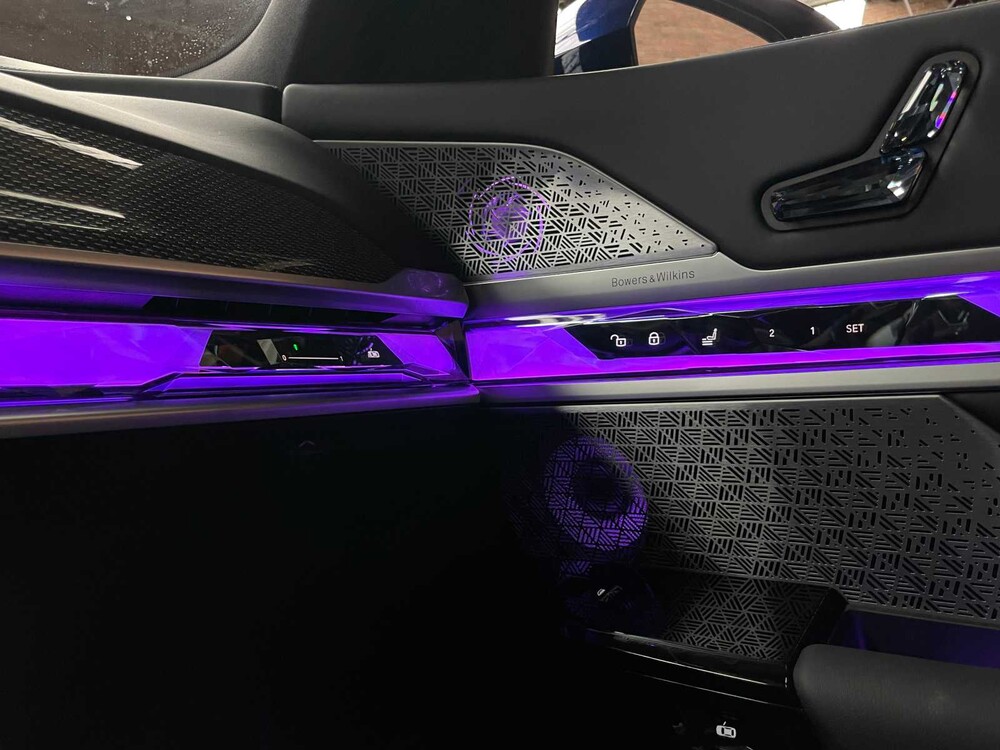 BMW i7 xDrive60 106 kWh M-Sport 544PS 2023 (Original-NL + 1. Besitzer) G70, T-374-PF