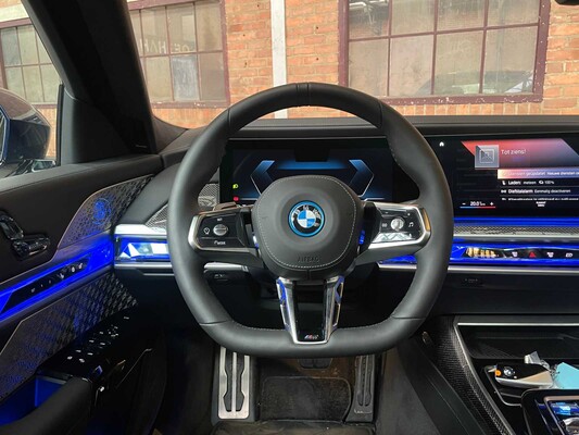 BMW i7 xDrive60 106 kWh M-Sport 544hp 2023 (Original-NL + 1st owner) G70, T-374-PF