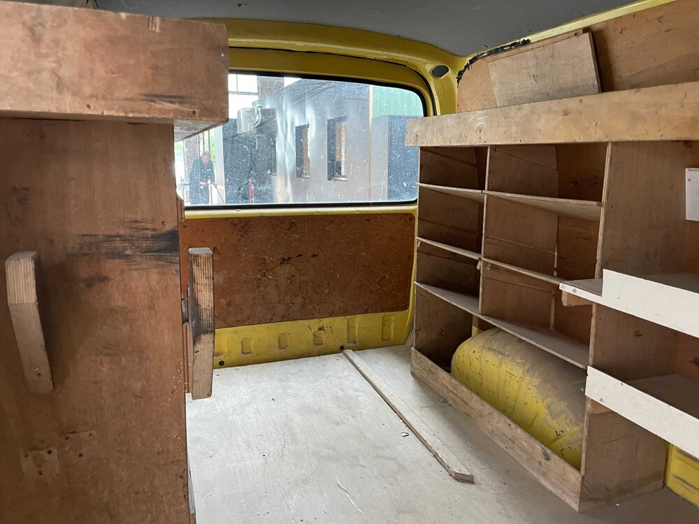 Toyota HiAce 2.5 D4-D 90 LWB Basis 88PS 2006 (Original-NL), 71-BX-TF