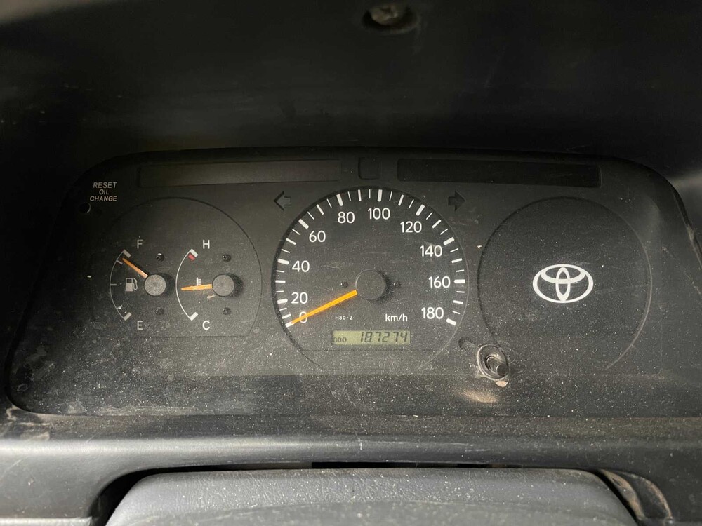 Toyota HiAce 2.5 D4-D 90 LWB Basis 88PS 2006 (Original-NL), 71-BX-TF