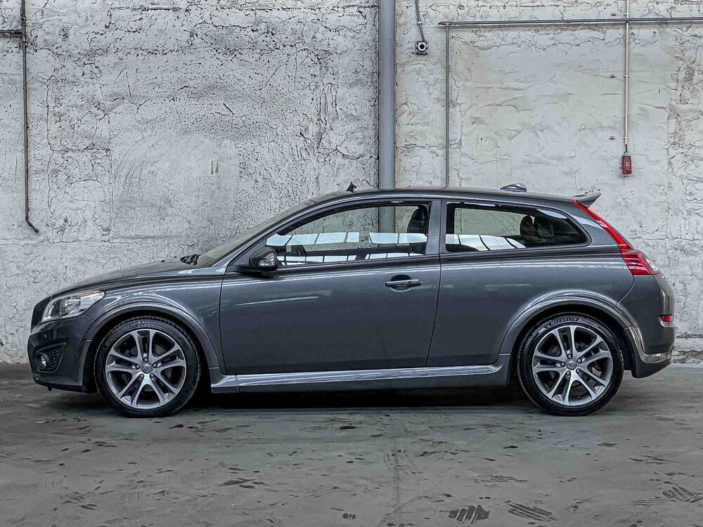 Volvo C30 2.0 D3 R-Design Pro Edition 150hp 2012 (Original-UK), 77-ZDN-7