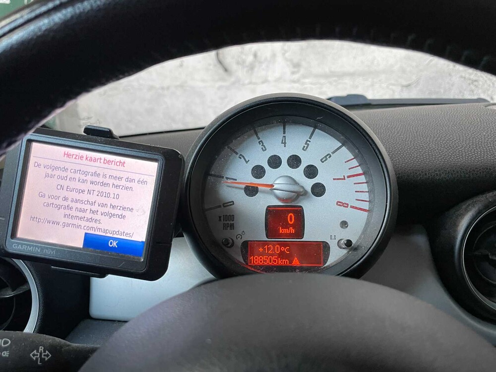 Mini Cooper One 1.6 MINIMALIST Business Line 98PS 2010 (Original-GB), 37-NPB-5