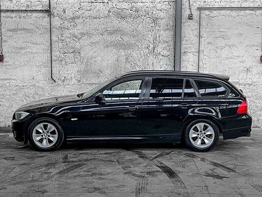 BMW 3-serie 318i Business line 143hp 2010, L-615-RN