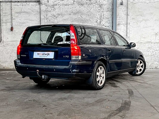 Volvo V70 2.4 Comfort Line 140pk 2003 (Origineel-NL), 73-LZ-LF