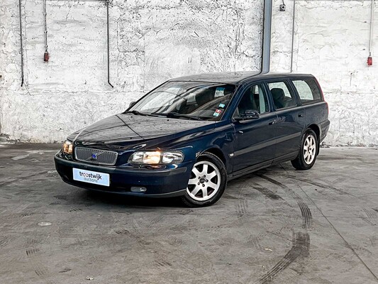 Volvo V70 2.4 Comfort Line 140pk 2003 (Origineel-NL), 73-LZ-LF