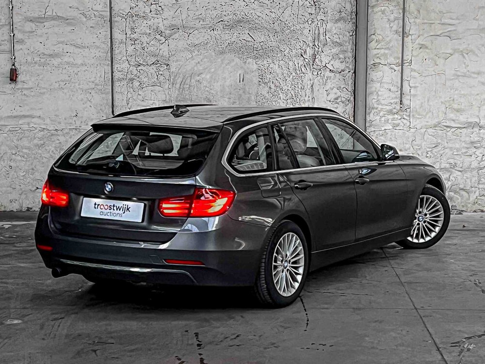 BMW 320i Touring 184hp 2013 (Original-NL), 1-KTJ-01