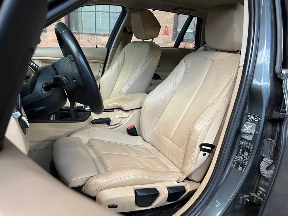 BMW 320i Touring 184hp 2013 (Original-NL), 1-KTJ-01