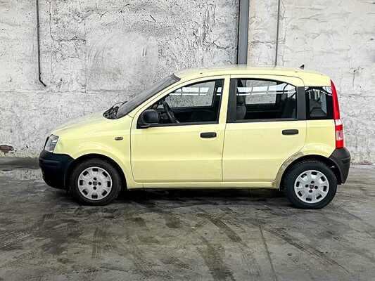 Fiat Panda 1.2 69pk 2010 (Origineel-NL), 98-NZK-2