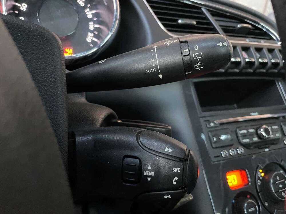 Peugeot - 3008 - 1.6 THP Blue Lease Executive - PKW