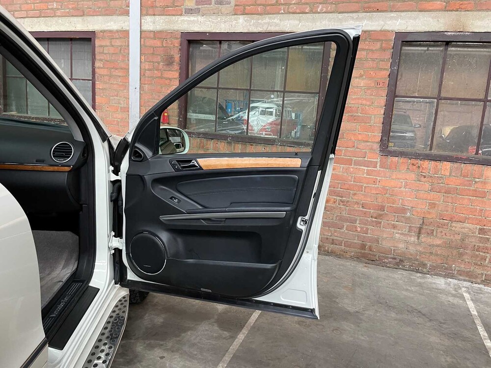 Mercedes-Benz GL500 5.5 V8 388PS 2009 -Youngtimer-