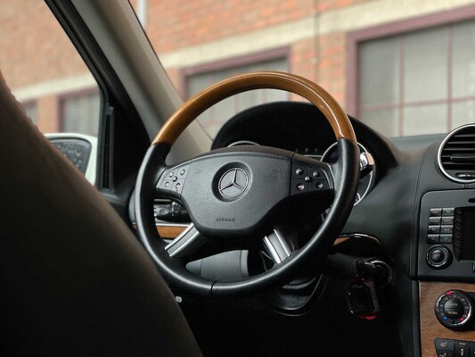 Mercedes-Benz GL500 5.5 V8 388PS 2009 -Youngtimer-