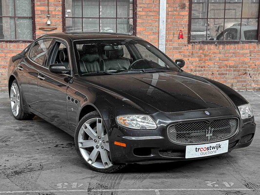 Maserati Quattroporte 4.2L V8 MFI DOHC 259 400hp 2008 Youngtimer