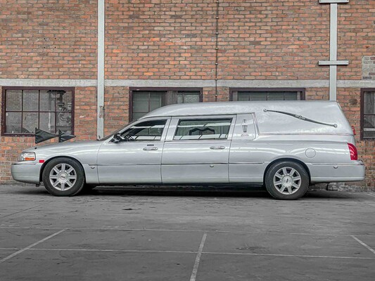 Lincoln Town Car Superior Coach Hearse 242hp 2008, 04-ZL-XB