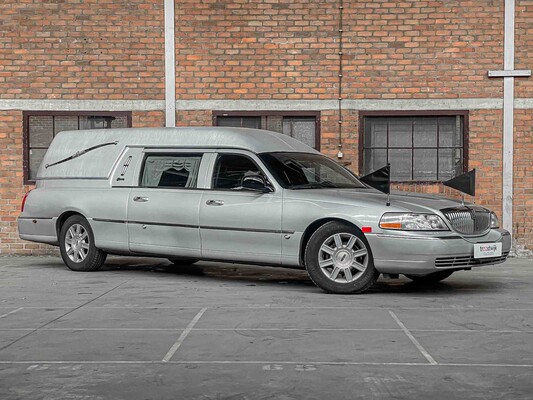 Lincoln Town Car Superior Coach Hearse 242hp 2008, 04-ZL-XB