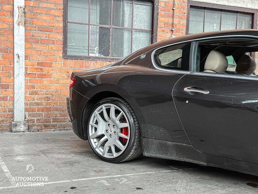 Maserati GranTurismo 4.2 V8 405hp 2008 youngtimer