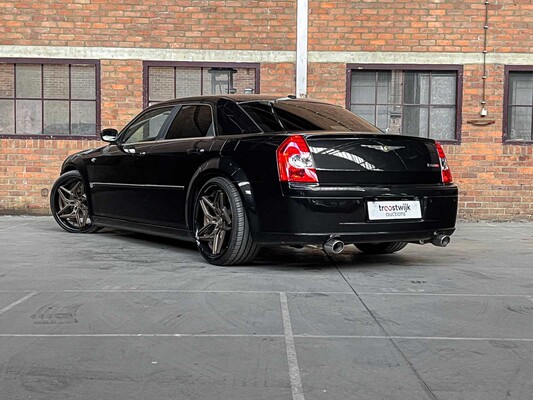 Chrystler 300C SRT8 6.1 V8 425PS 2006