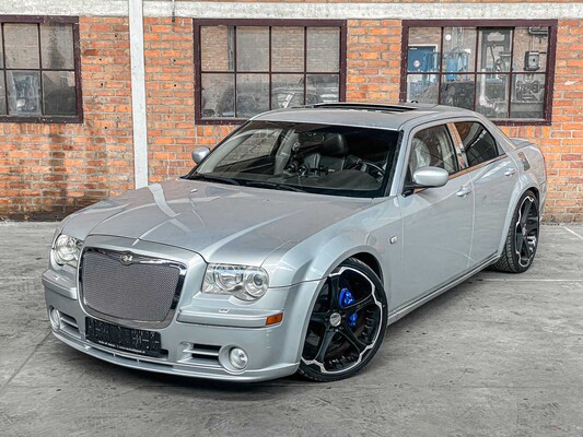 Chrysler 300C SRT8 6.1 V8 425PS 2005 Youngtimer