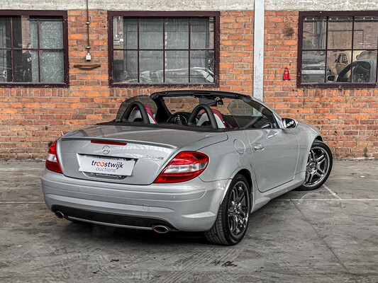 Mercedes-Benz SLK350 AMG 3.5 V6 272hp 2006 AIRSCARF Youngtimer