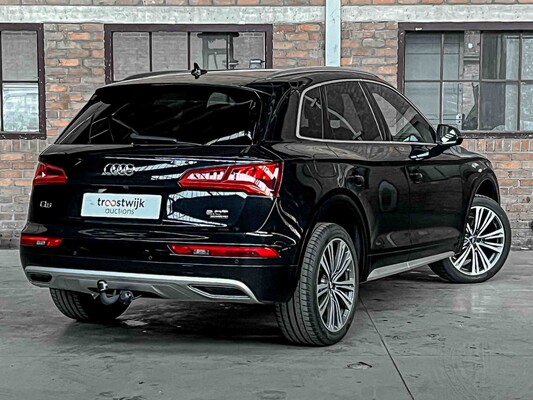 Audi Q5 2.0 TFSI quattro 252PS 2018, X-406-RJ