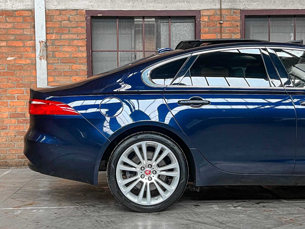 Jaguar XF 2.0d Portfolio 179PS 2016, SX-790-T