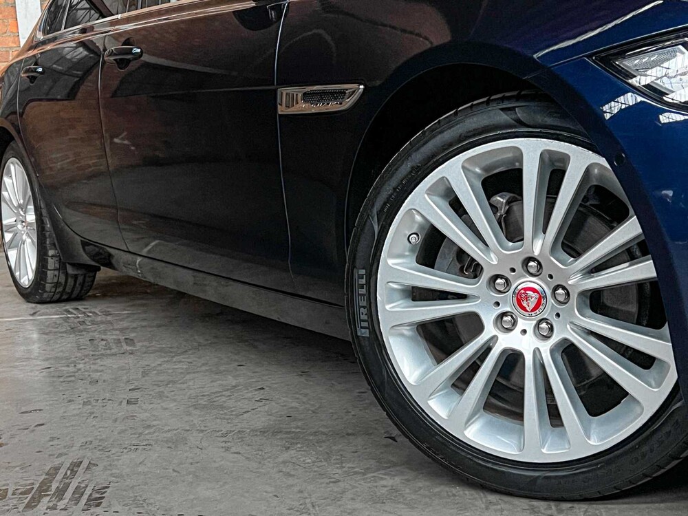 Jaguar XF 2.0d Portfolio 179PS 2016, SX-790-T