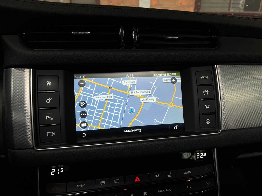 Jaguar XF 2.0d Portfolio 179PS 2016, SX-790-T