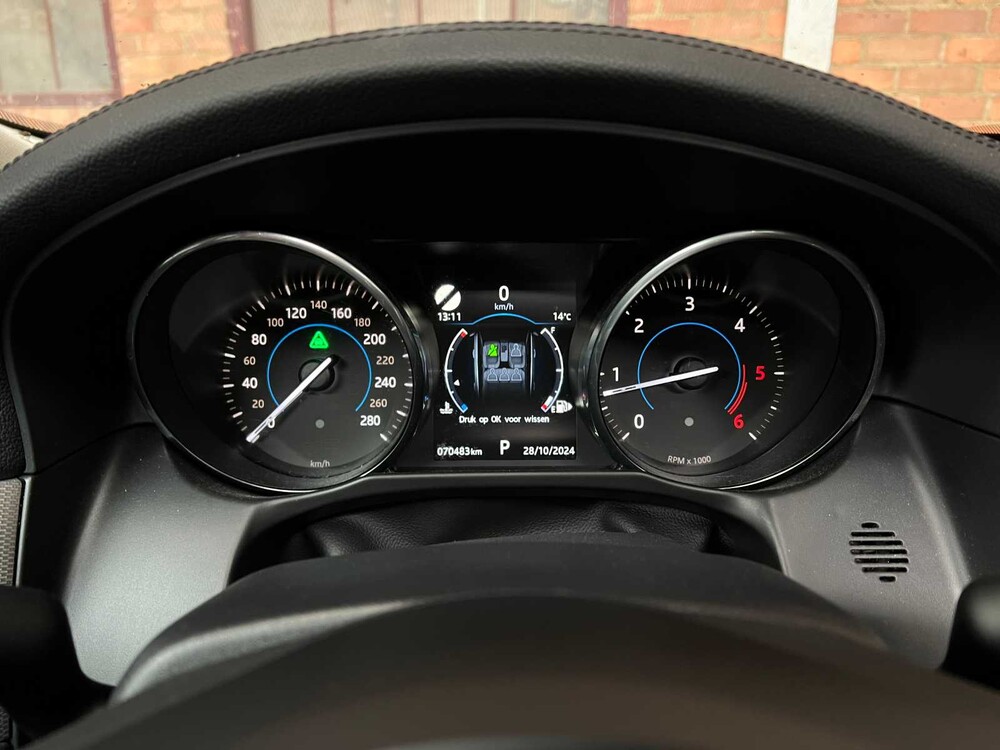 Jaguar XF 2.0d Portfolio 179PS 2016, SX-790-T