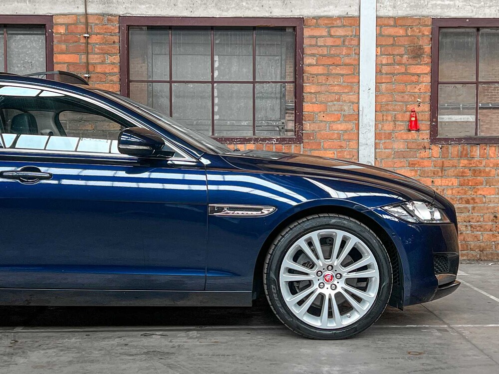 Jaguar XF 2.0d Portfolio 179PS 2016, SX-790-T