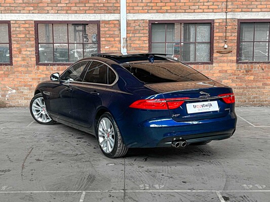 Jaguar XF 2.0d Portfolio 179PS 2016, SX-790-T