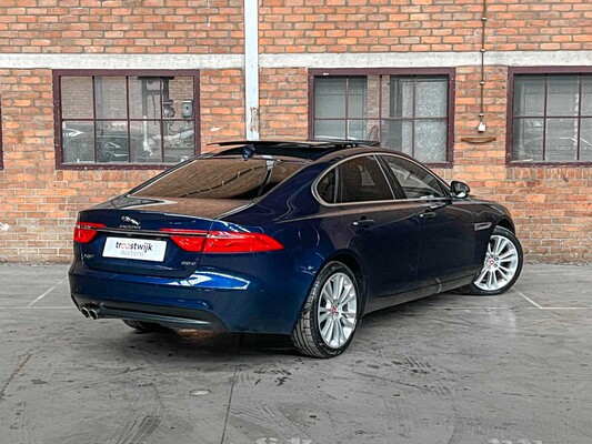 Jaguar XF 2.0d Portfolio 179pk 2016, SX-790-T