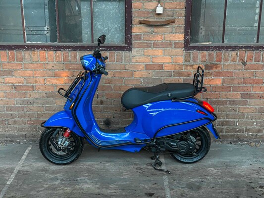 Vespa Sprint 4T 2015, F-725-ZL