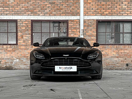 Aston Martin DB11 4.0 V8 510hp 2017, T-223-BS